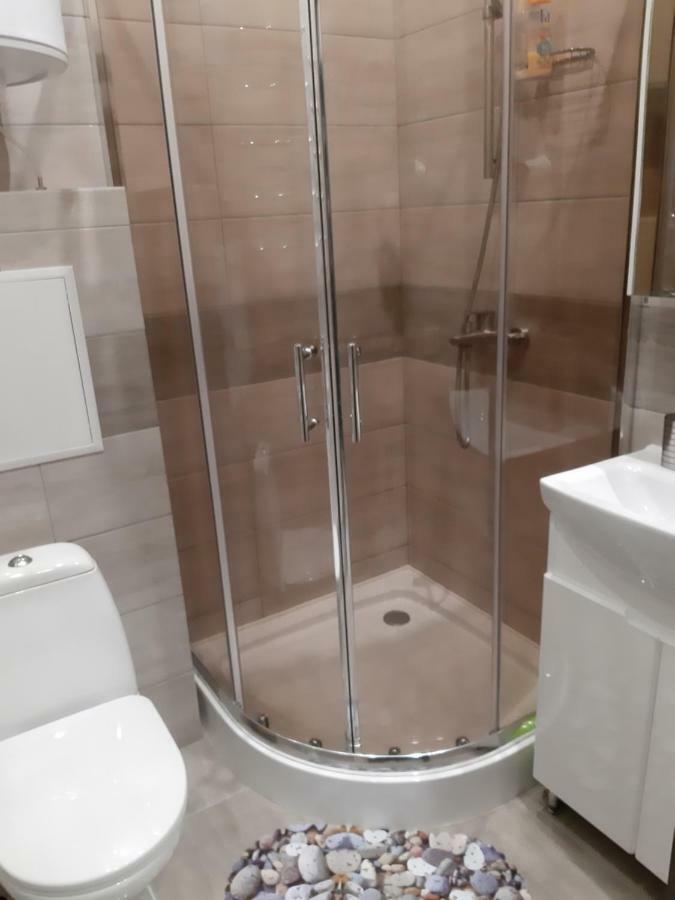 1 Stop From Railway Station Apartman Kijev Kültér fotó