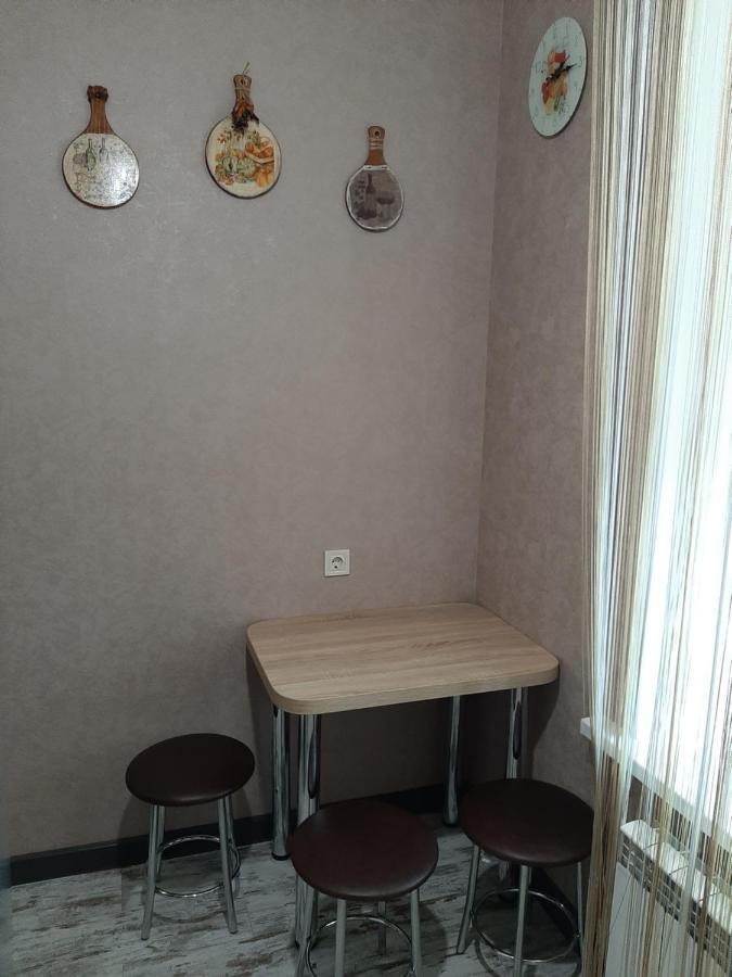 1 Stop From Railway Station Apartman Kijev Kültér fotó