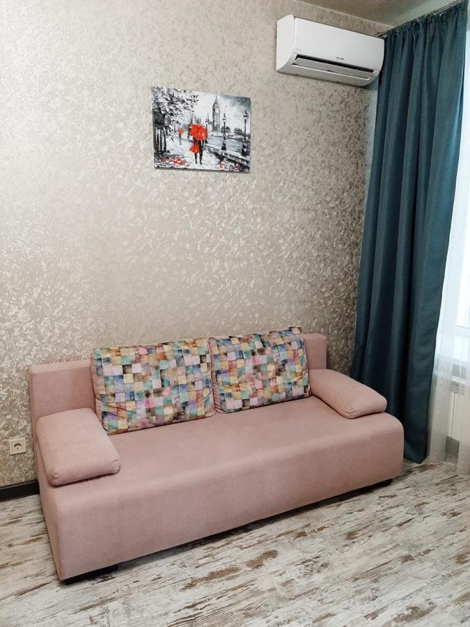1 Stop From Railway Station Apartman Kijev Kültér fotó