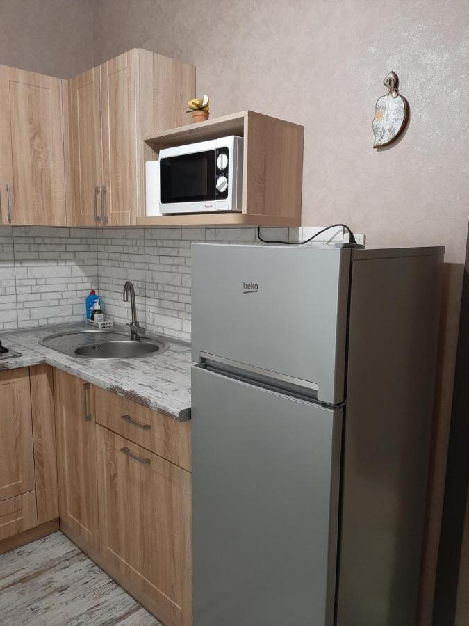 1 Stop From Railway Station Apartman Kijev Kültér fotó